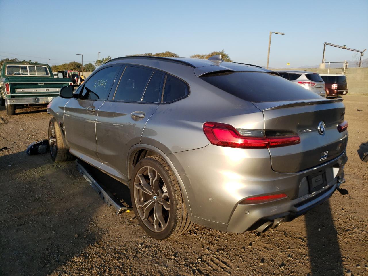 Photo 3 from auction – 2020 BMW X4 M COMPE with VIN 5YMUJ0C06L9B53115