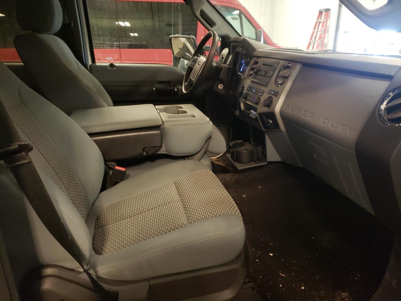 Photo 5 from auction – 2015 FORD F350 SUPER with VIN 1FT8W3B63FEC80058