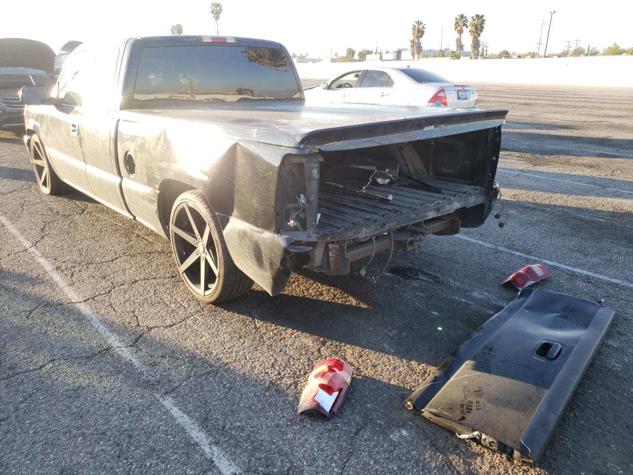 Photo 3 from auction – 2003 CHEVROLET SILVERADO with VIN 2GCEC19V931145936