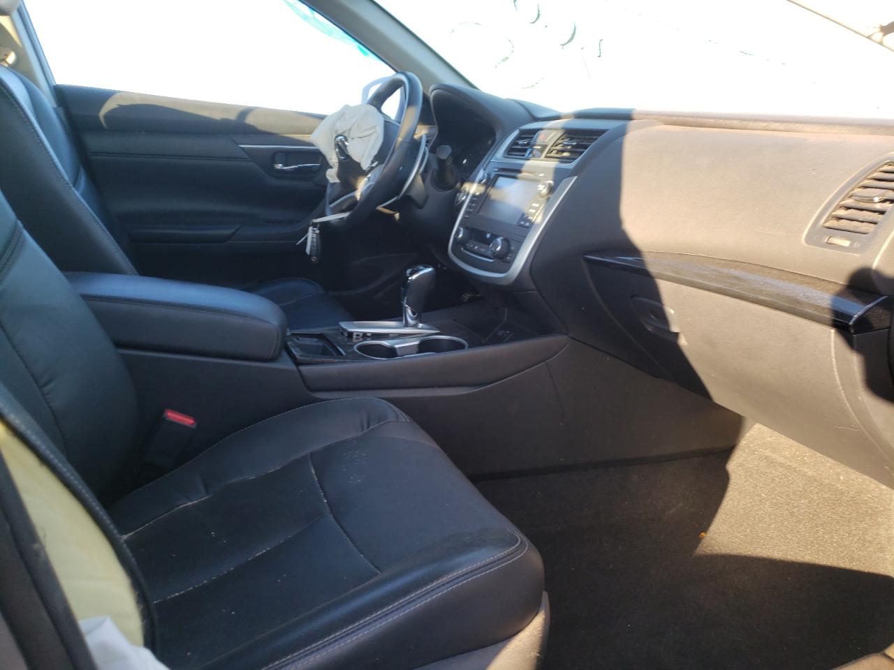 Photo 5 from auction – 2017 NISSAN ALTIMA 3.5 with VIN 1N4BL3AP4HC190253