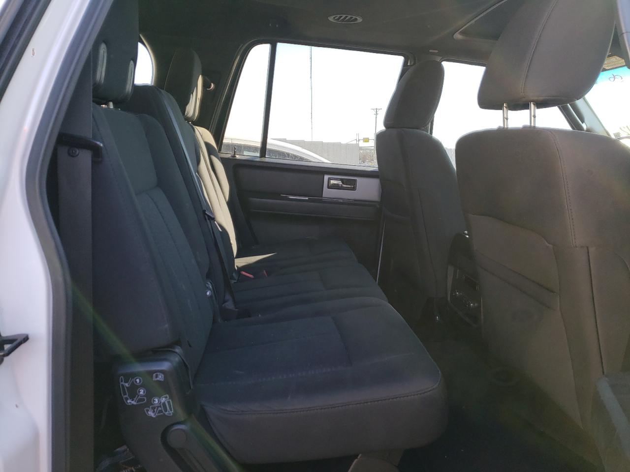 Photo 6 from auction – 2016 FORD EXPEDITION with VIN 1FMJK1HT9GEF21908