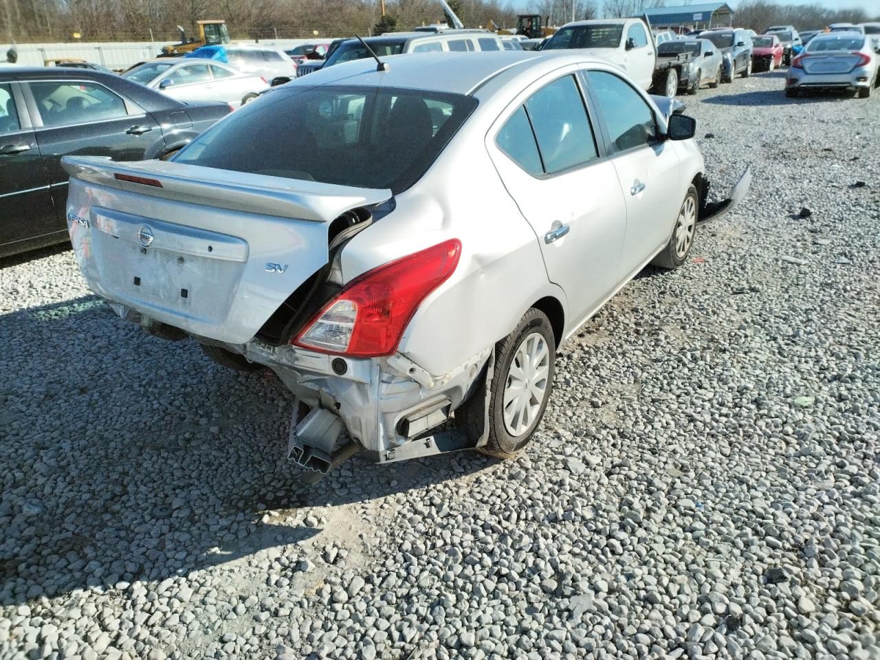 Photo 4 from auction – 2019 NISSAN VERSA S with VIN 3N1CN7AP4KL843873
