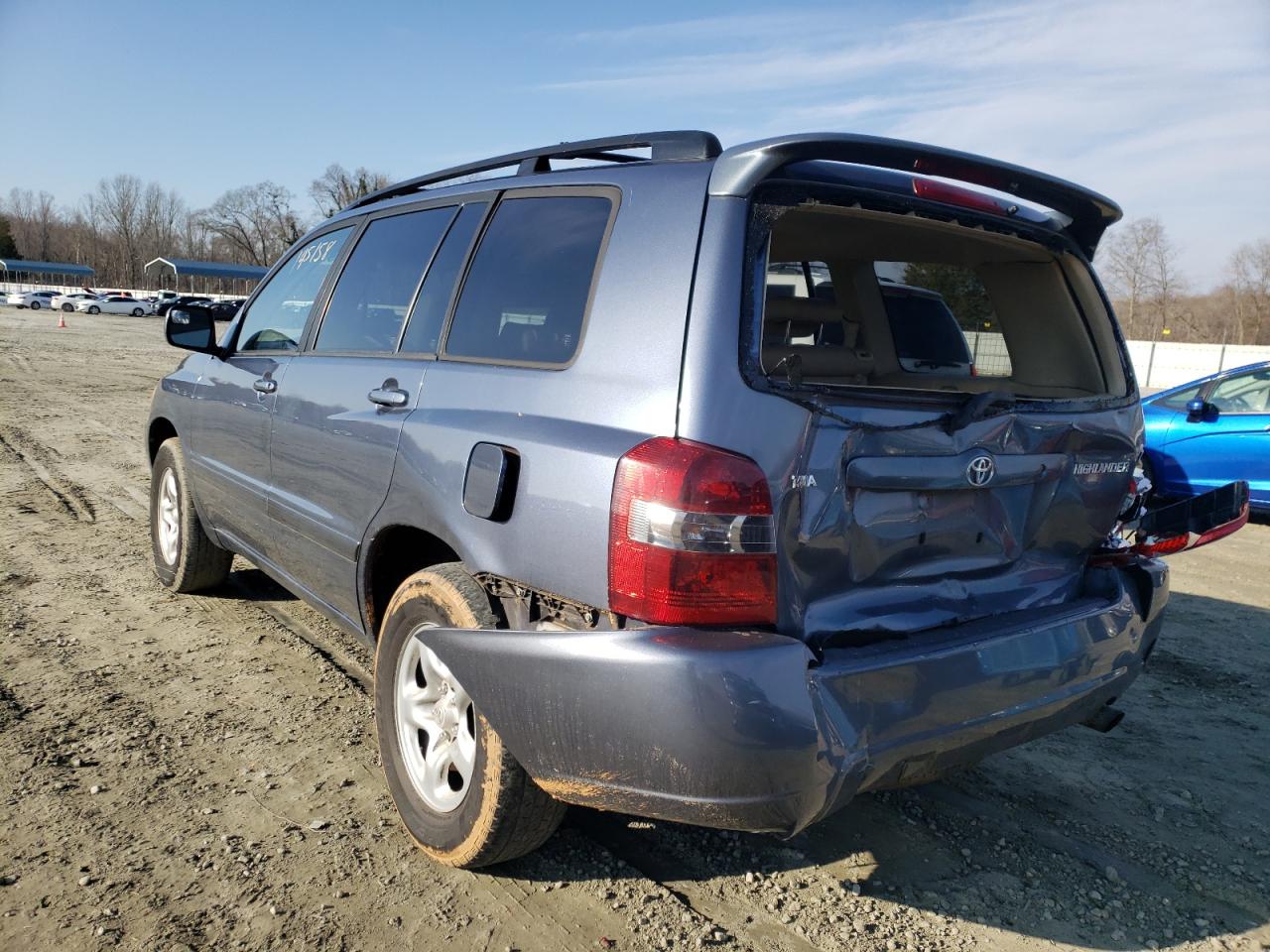 Photo 3 from auction – 2004 TOYOTA HIGHLANDER with VIN JTEGD21A240092476