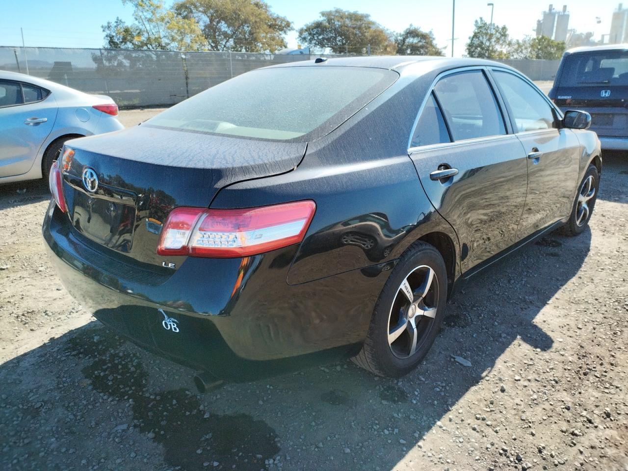 Photo 4 from auction – 2011 TOYOTA CAMRY BASE with VIN 4T1BF3EK6BU145750