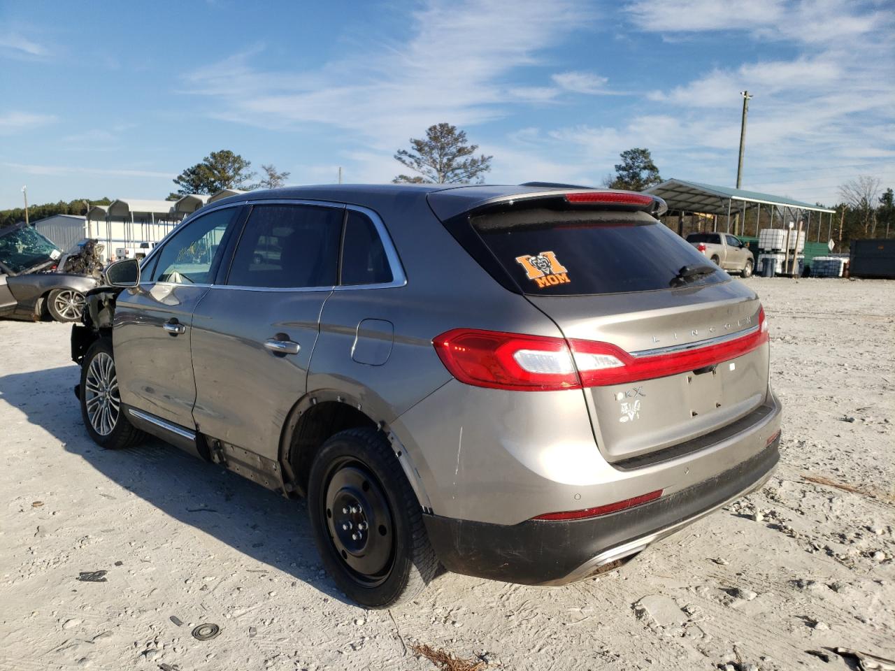 Photo 3 from auction – 2016 LINCOLN MKX RESERV with VIN 2LMPJ6LR0GBL44137