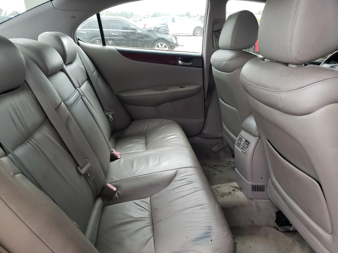 Photo 6 from auction – 2004 LEXUS ES 330 with VIN JTHBA30G640019063