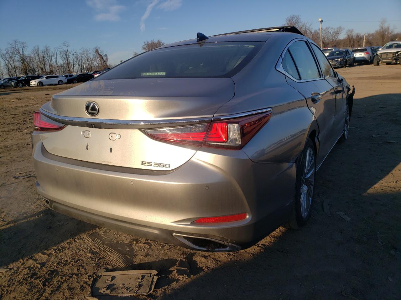 Photo 4 from auction – 2019 LEXUS ES 350 with VIN 58ABZ1B11KU044809