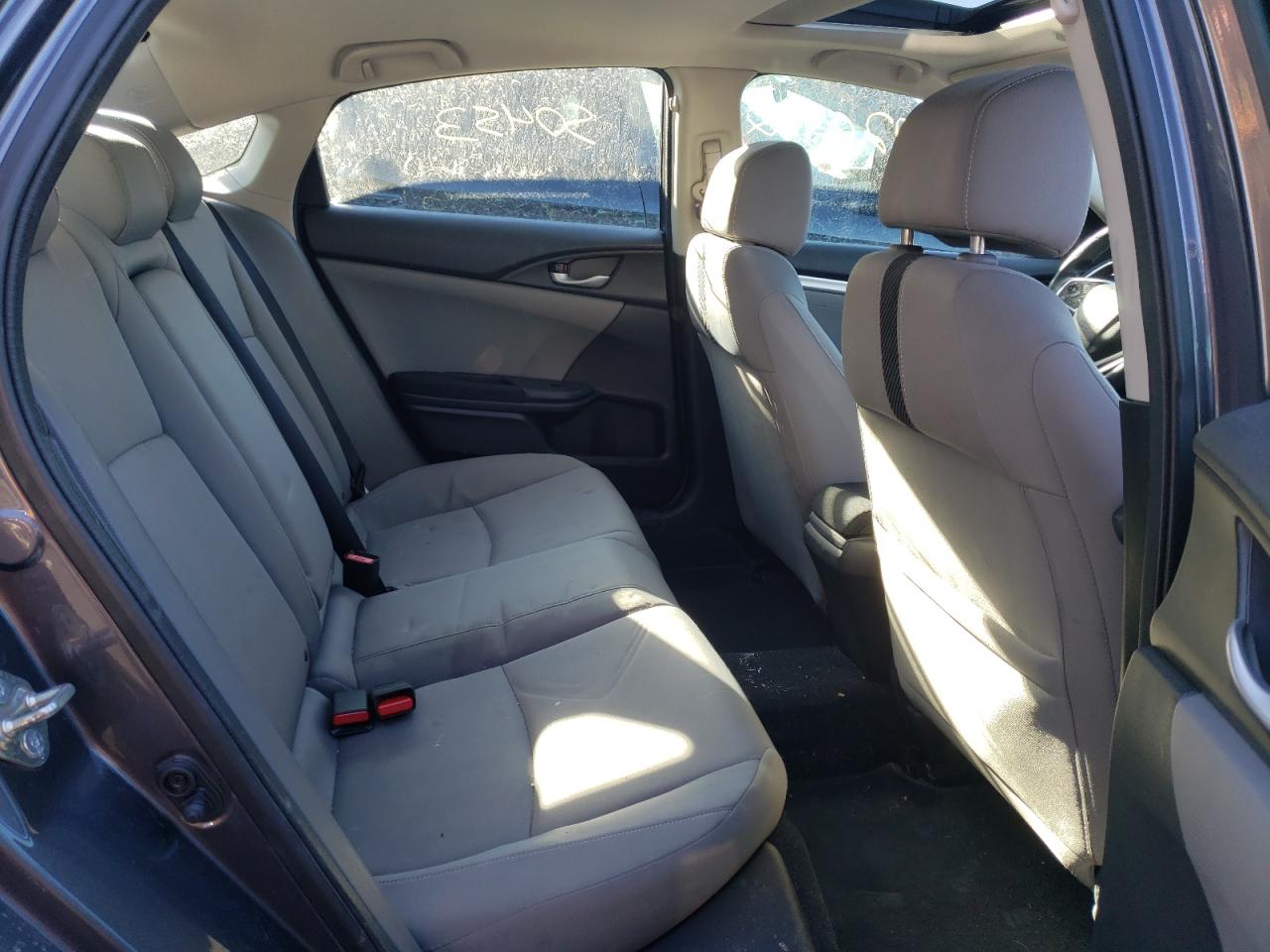 Photo 6 from auction – 2016 HONDA CIVIC EX with VIN 19XFC1F34GE214046
