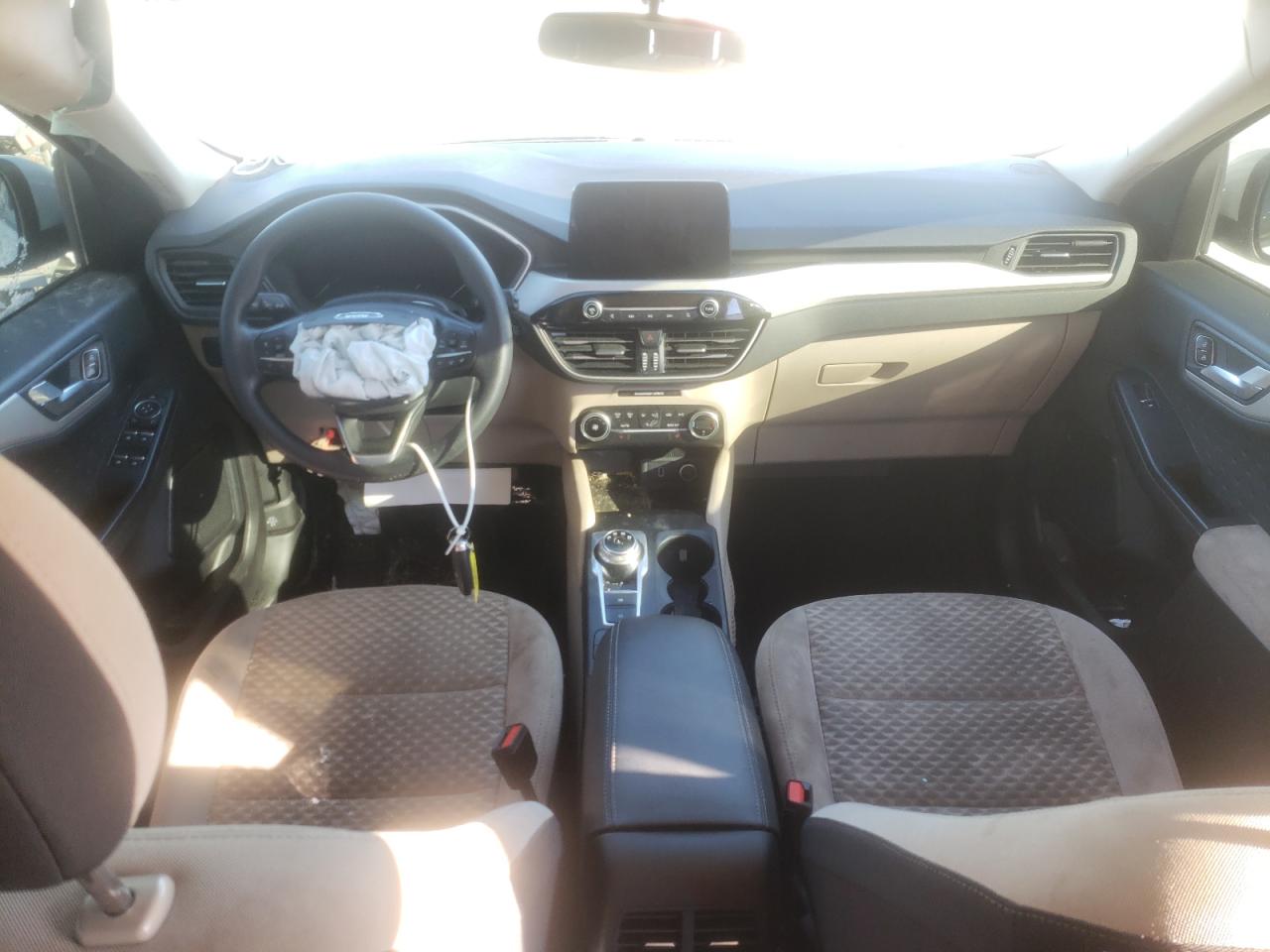 Photo 9 from auction – 2020 FORD ESCAPE SE with VIN 1FMCU0G60LUA91517