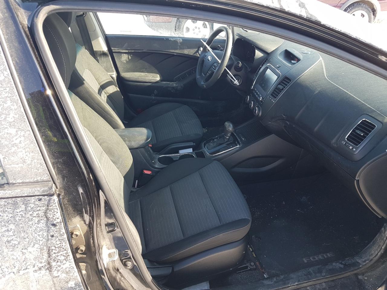Photo 5 from auction – 2018 KIA FORTE LX with VIN 3KPFL4A78JE244749