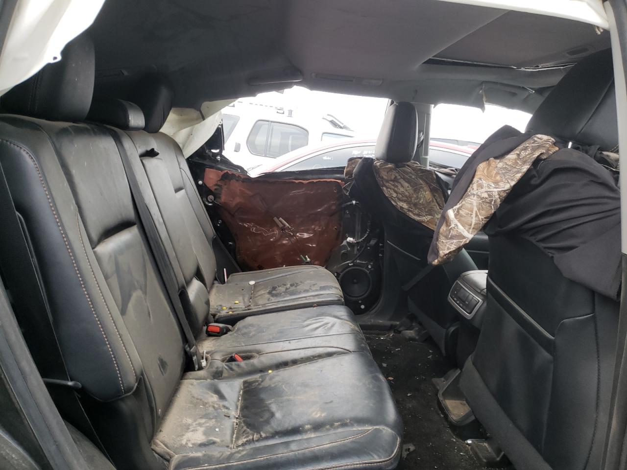 Photo 6 from auction – 2016 TOYOTA HIGHLANDER with VIN 5TDJKRFH8GS503573