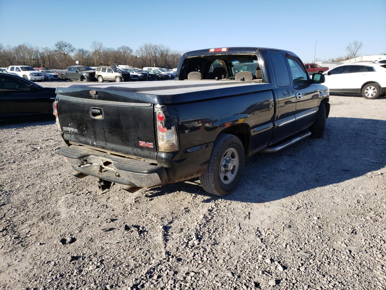 Photo 4 from auction – 2003 GMC NEW SIERRA with VIN 2GTEC19T731289905