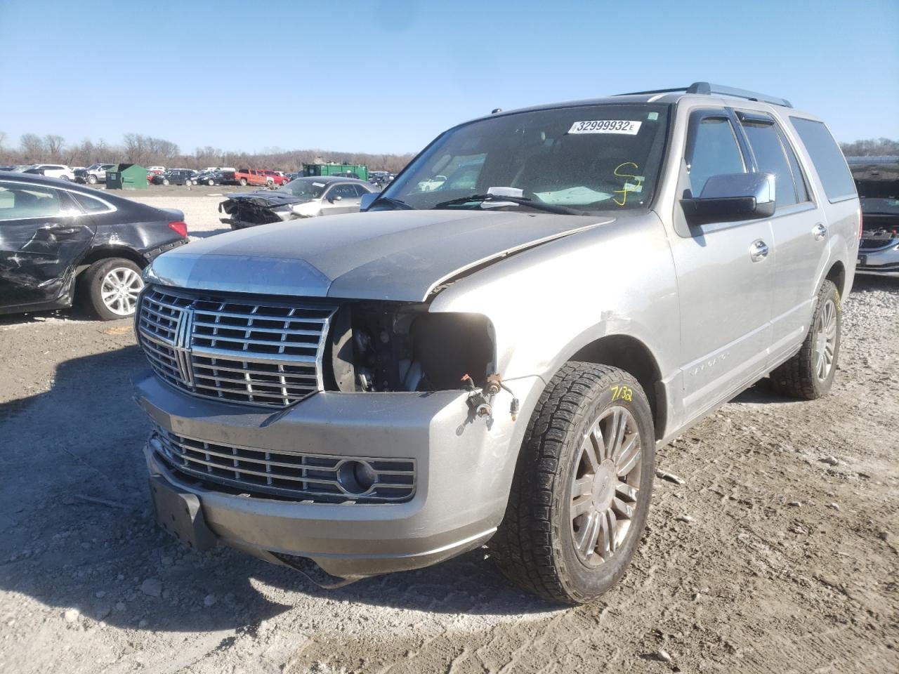 Photo 2 from auction – 2008 LINCOLN NAVIGATOR with VIN 5LMFU28508LJ06624