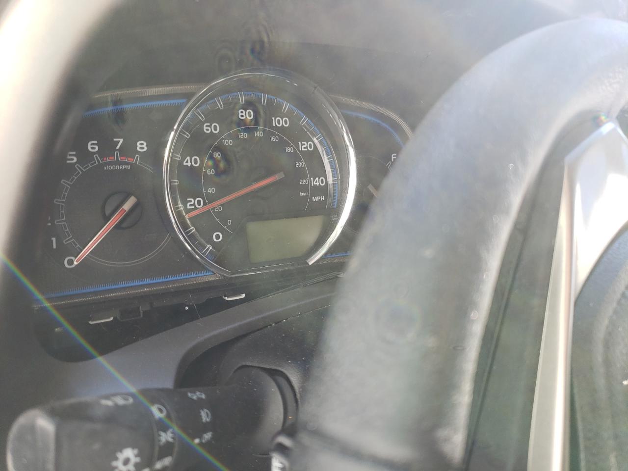 Photo 8 from auction – 2014 TOYOTA RAV4 LIMIT with VIN 2T3YFREV4EW111471