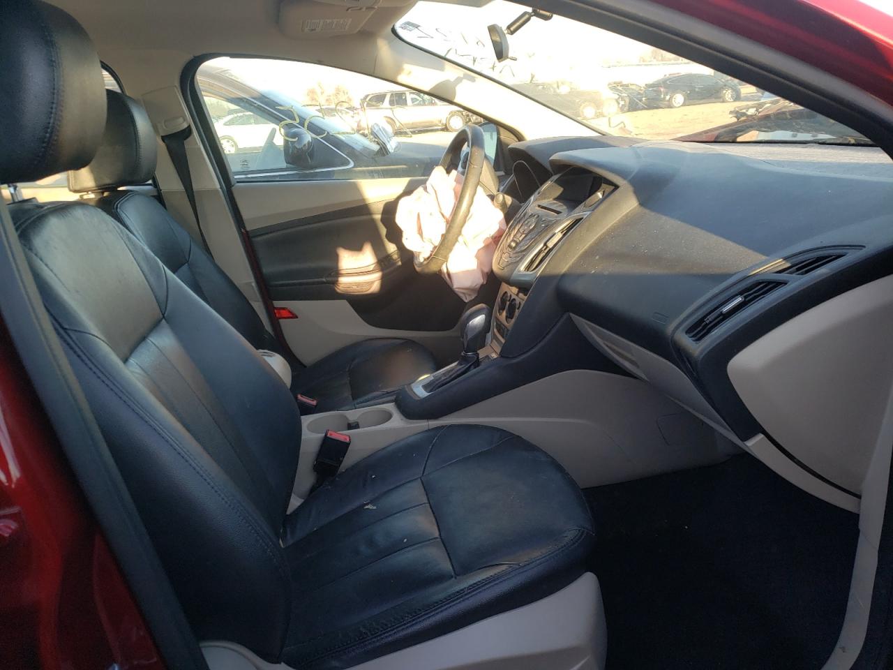 Photo 5 from auction – 2014 FORD FOCUS SE with VIN 1FADP3F21EL381523