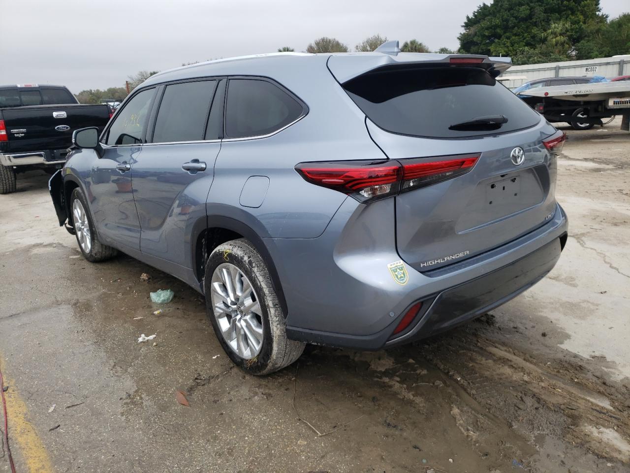 Photo 3 from auction – 2020 TOYOTA HIGHLANDER with VIN 5TDYZRAH5LS014589