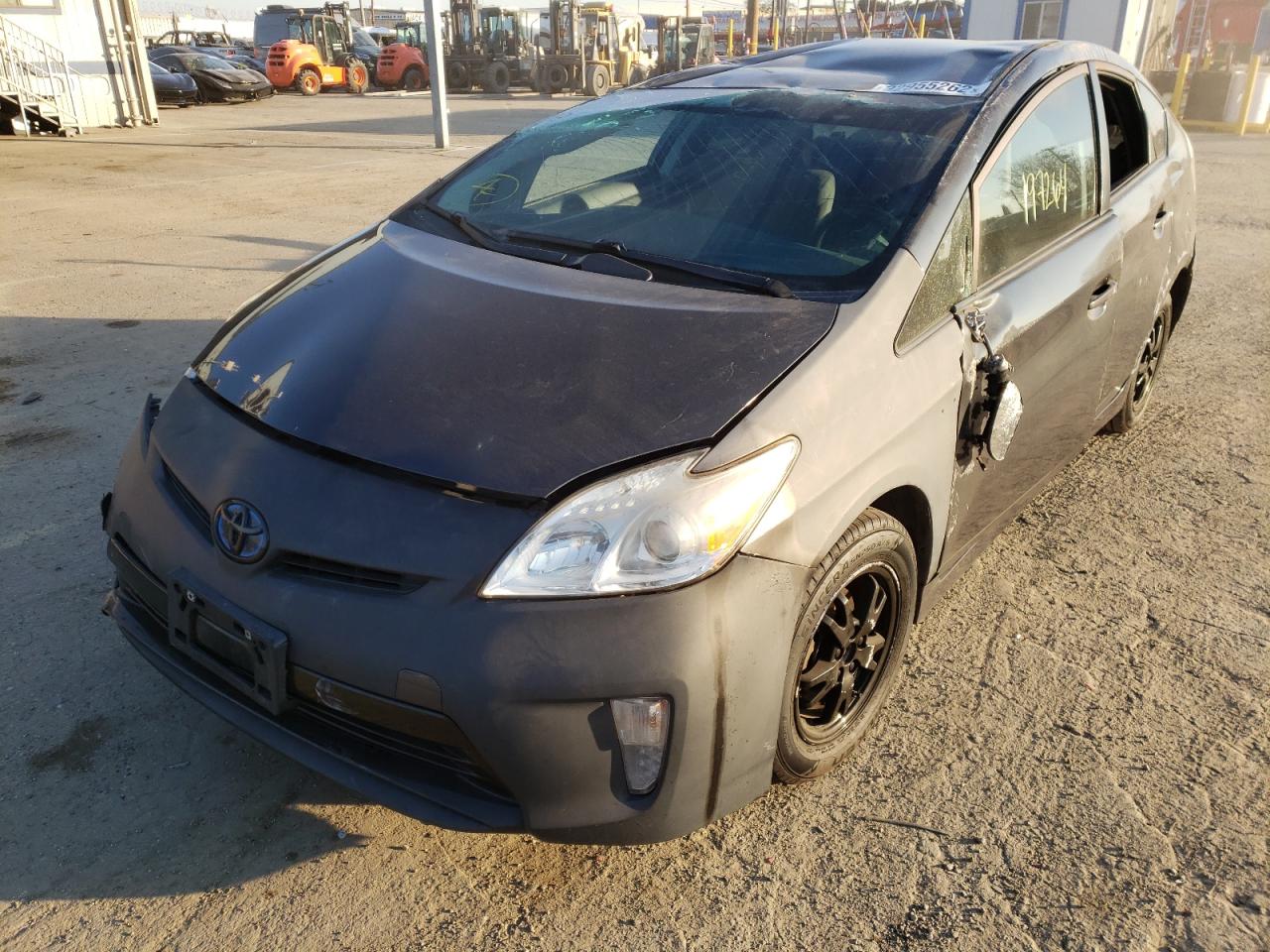 Photo 2 from auction – 2014 TOYOTA PRIUS with VIN JTDKN3DU2E0361018