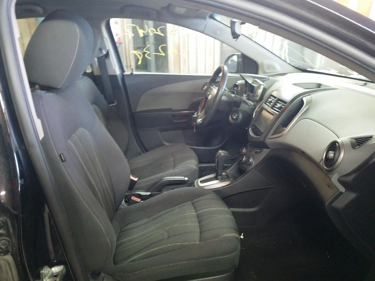Photo 5 from auction – 2014 CHEVROLET SONIC LT with VIN 1G1JC5SH6E4238214