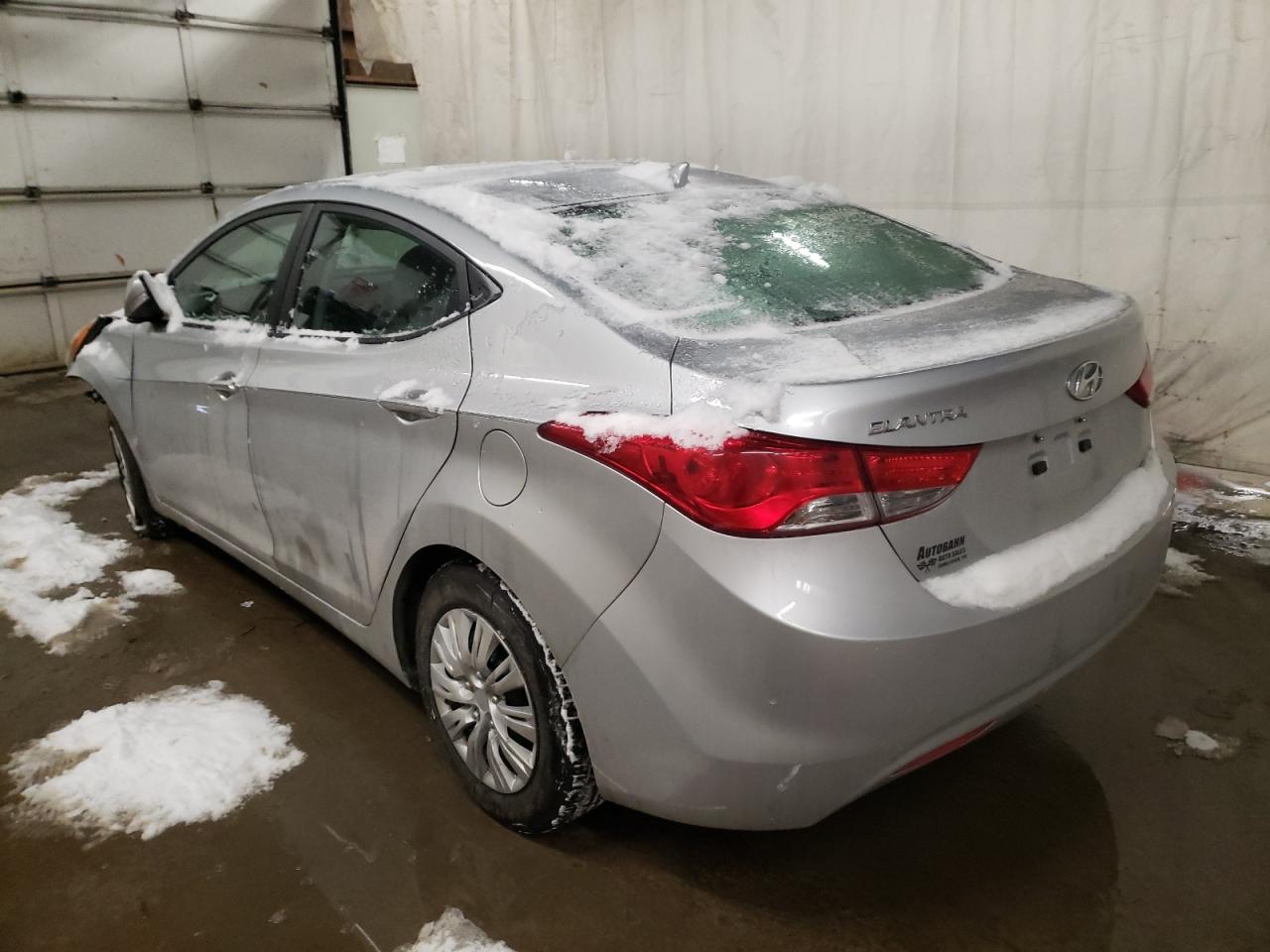 Photo 3 from auction – 2011 HYUNDAI ELANTRA GL with VIN 5NPDH4AE2BH021255
