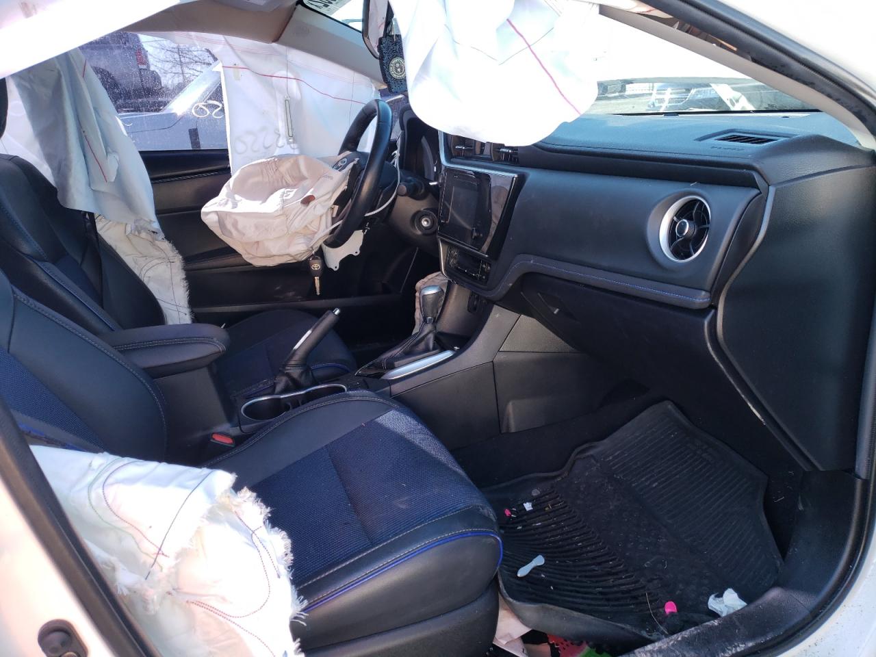 Photo 5 from auction – 2019 TOYOTA COROLLA L with VIN 2T1BURHE7KC169121