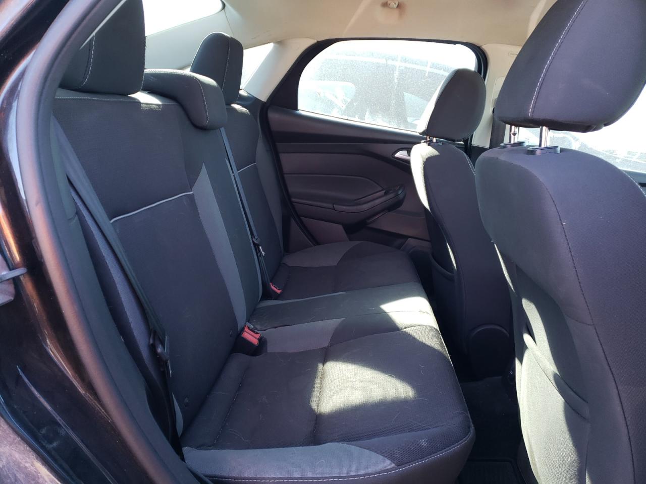 Photo 6 from auction – 2014 FORD FOCUS SE with VIN 1FADP3F21EL196842