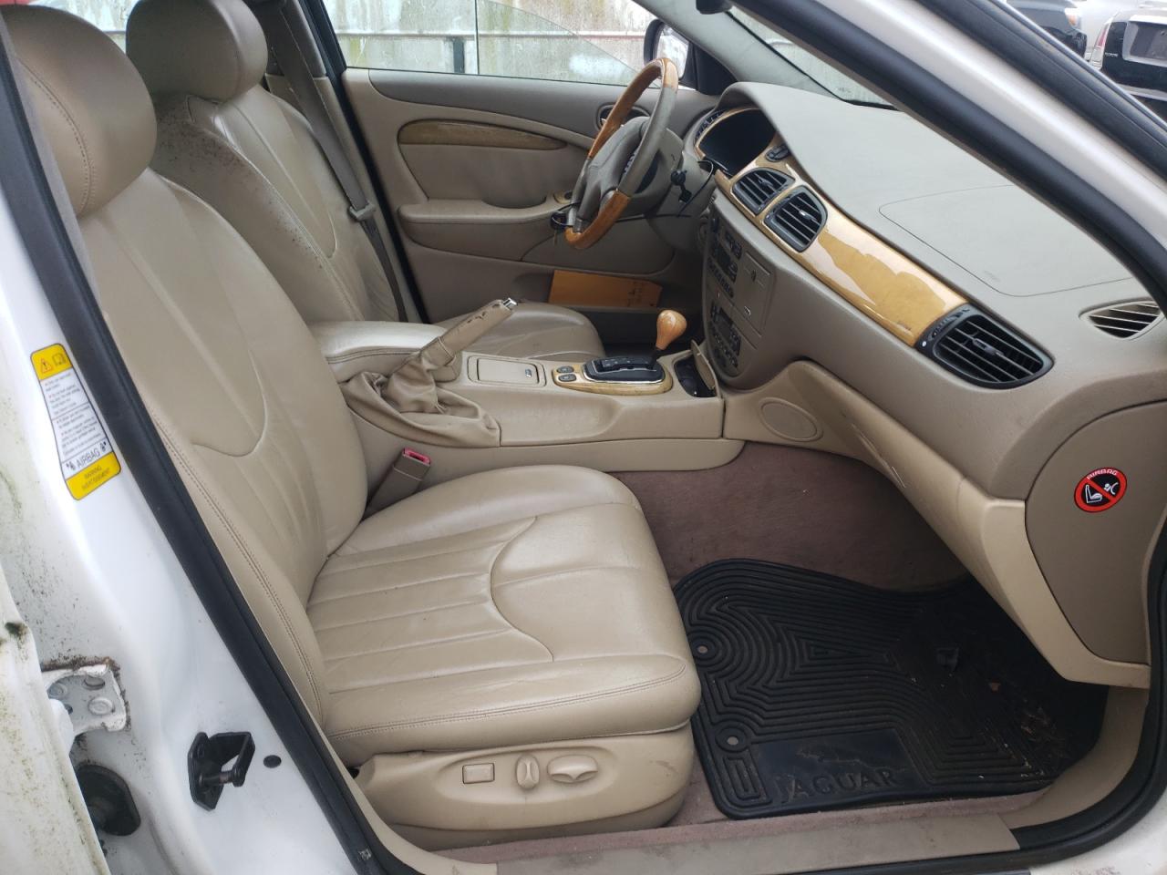 Photo 5 from auction – 2001 JAGUAR S-TYPE with VIN SAJDA01P21GL98803