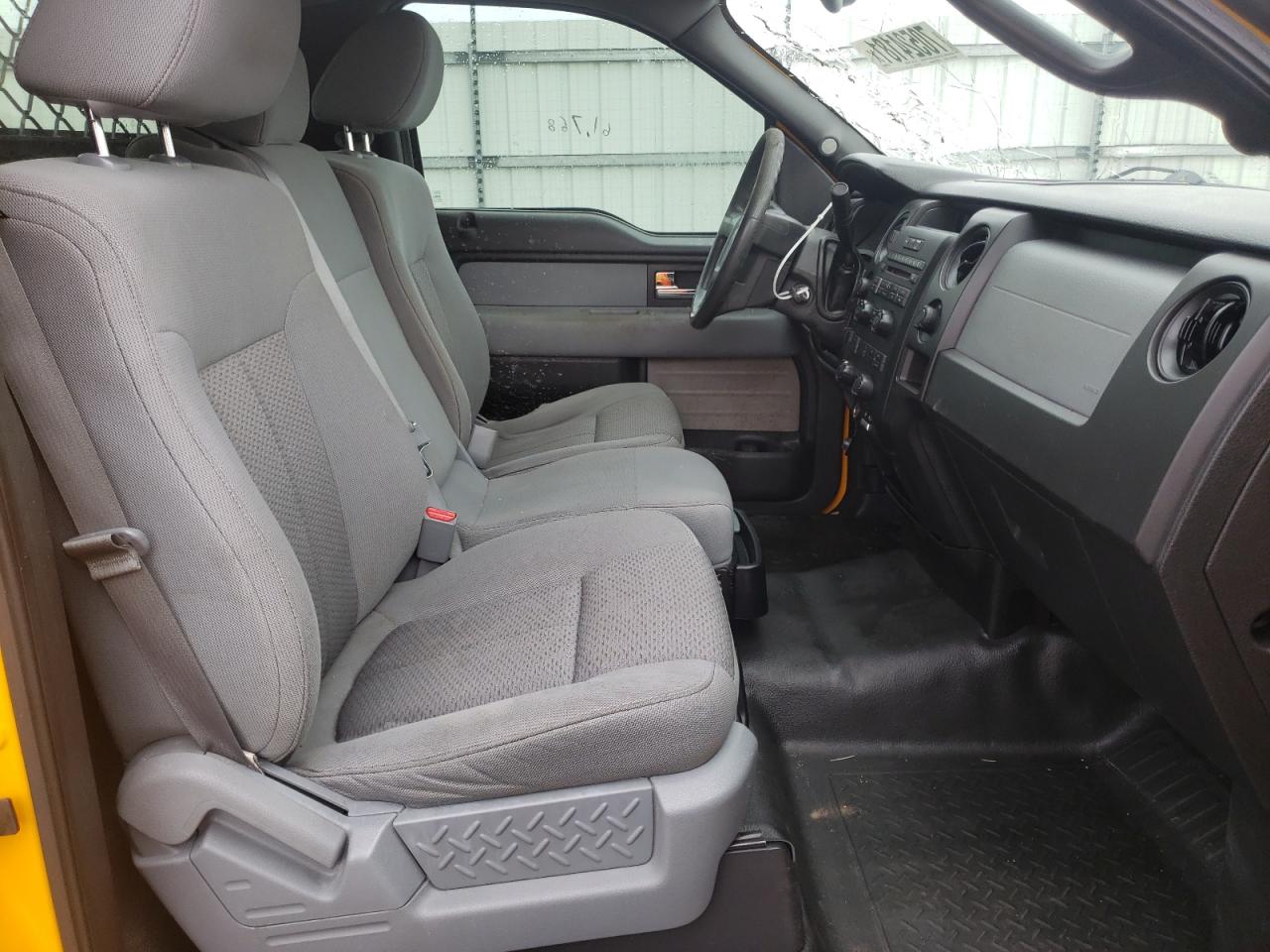 Photo 5 from auction – 2014 FORD F150 with VIN 1FTNF1CF9EKG52816