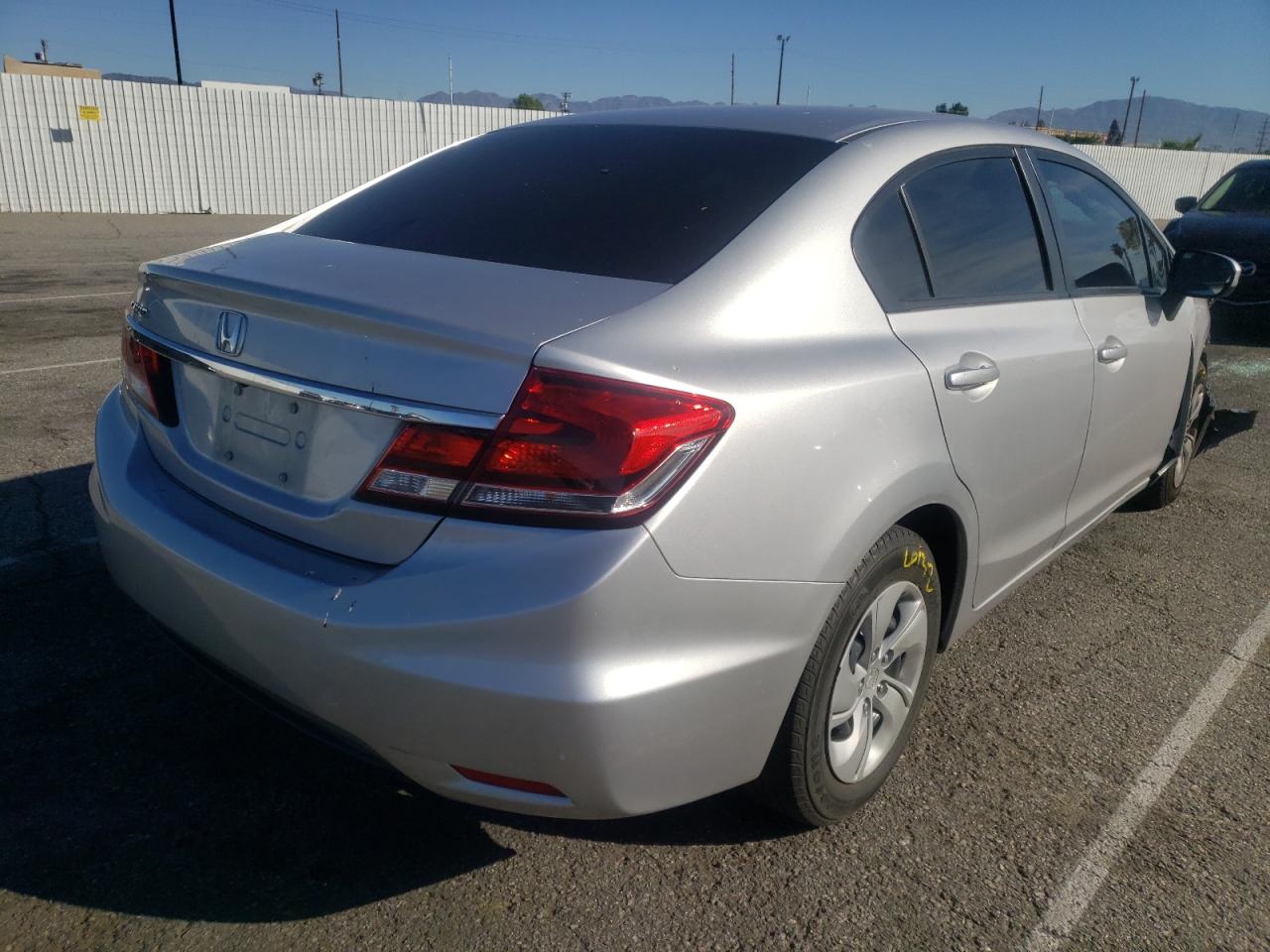 Photo 4 from auction – 2014 HONDA CIVIC LX with VIN 19XFB2F52EE267383