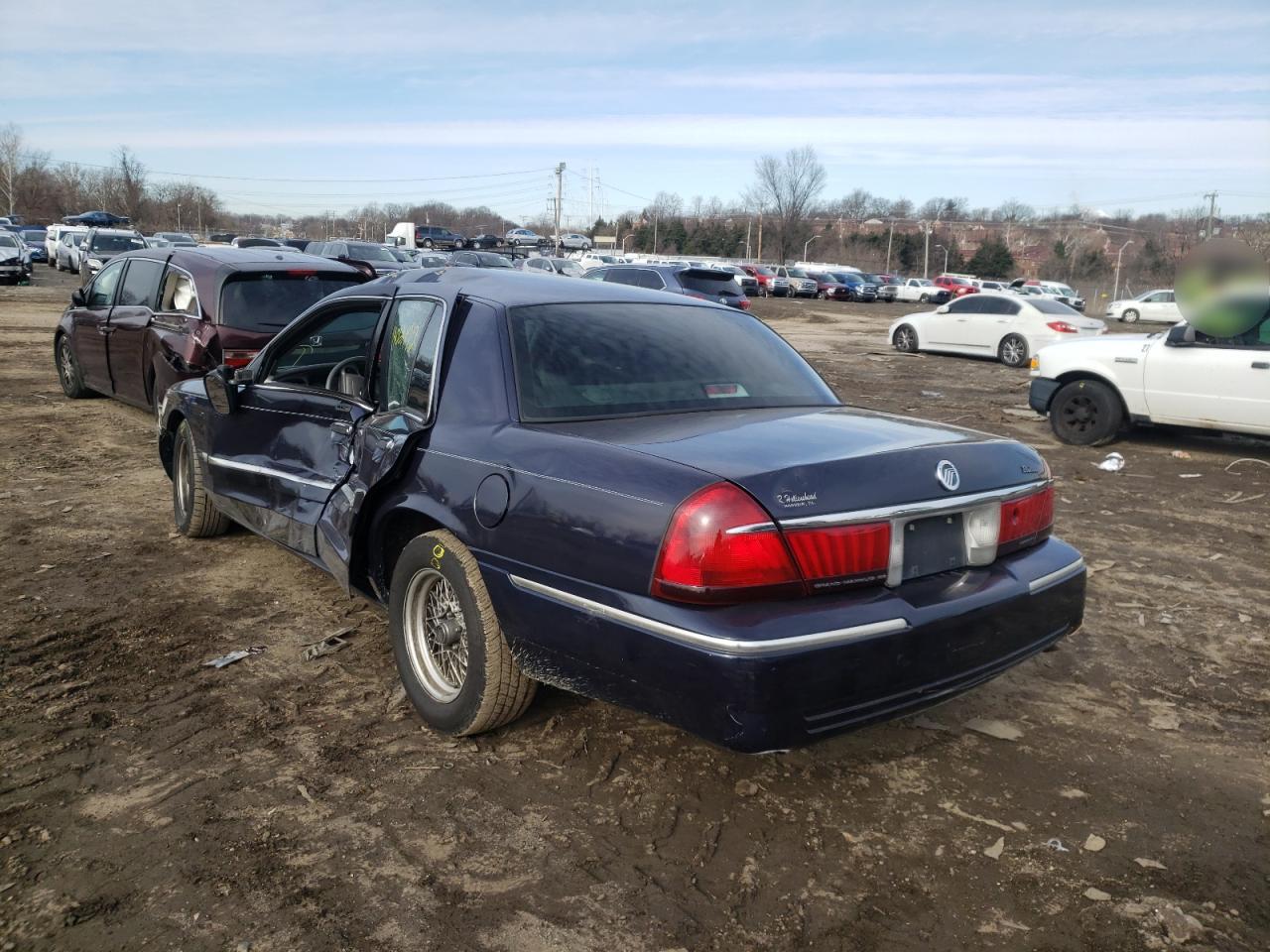 Photo 3 from auction – 2001 MERCURY GRAND MARQ with VIN 2MEFM74W31X645605