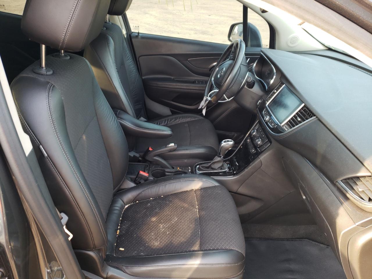 Photo 5 from auction – 2017 BUICK ENCORE PRE with VIN KL4CJASB1HB164933