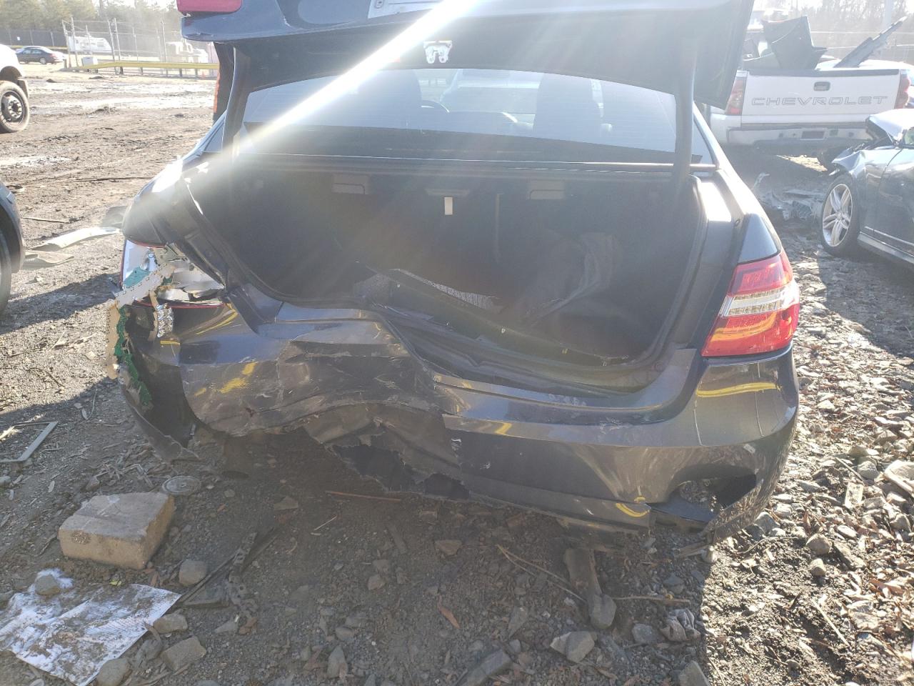 Photo 9 from auction – 2012 MERCEDES-BENZ E 350 4MAT with VIN WDDHF8JB3CA612780