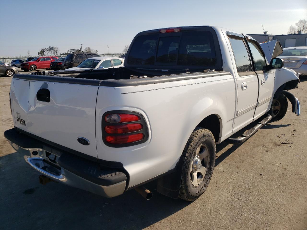 Photo 4 from auction – 2003 FORD F150 SUPER with VIN 1FTRW07L43KB71462