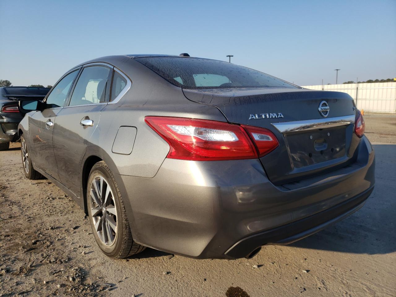 Photo 3 from auction – 2017 NISSAN ALTIMA 2.5 with VIN 1N4AL3APXHC192701