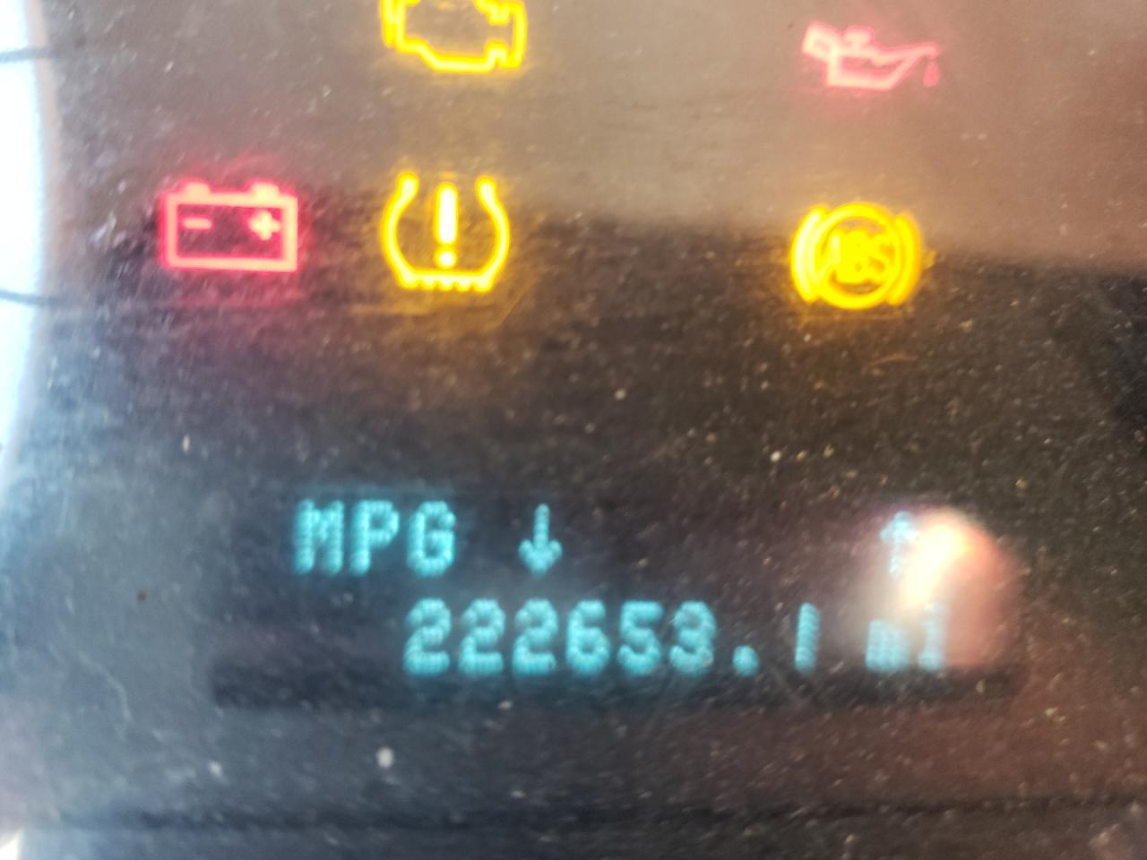 Photo 8 from auction – 2008 FORD ESCAPE XLT with VIN 1FMCU03Z78KD67646