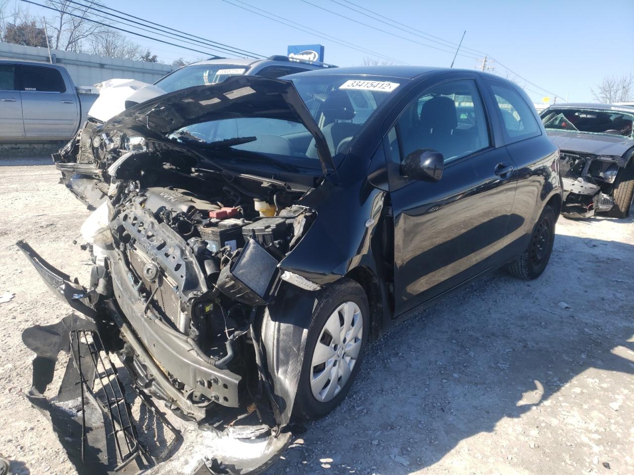 Photo 2 from auction – 2011 TOYOTA YARIS with VIN JTDJT4K38B5326693