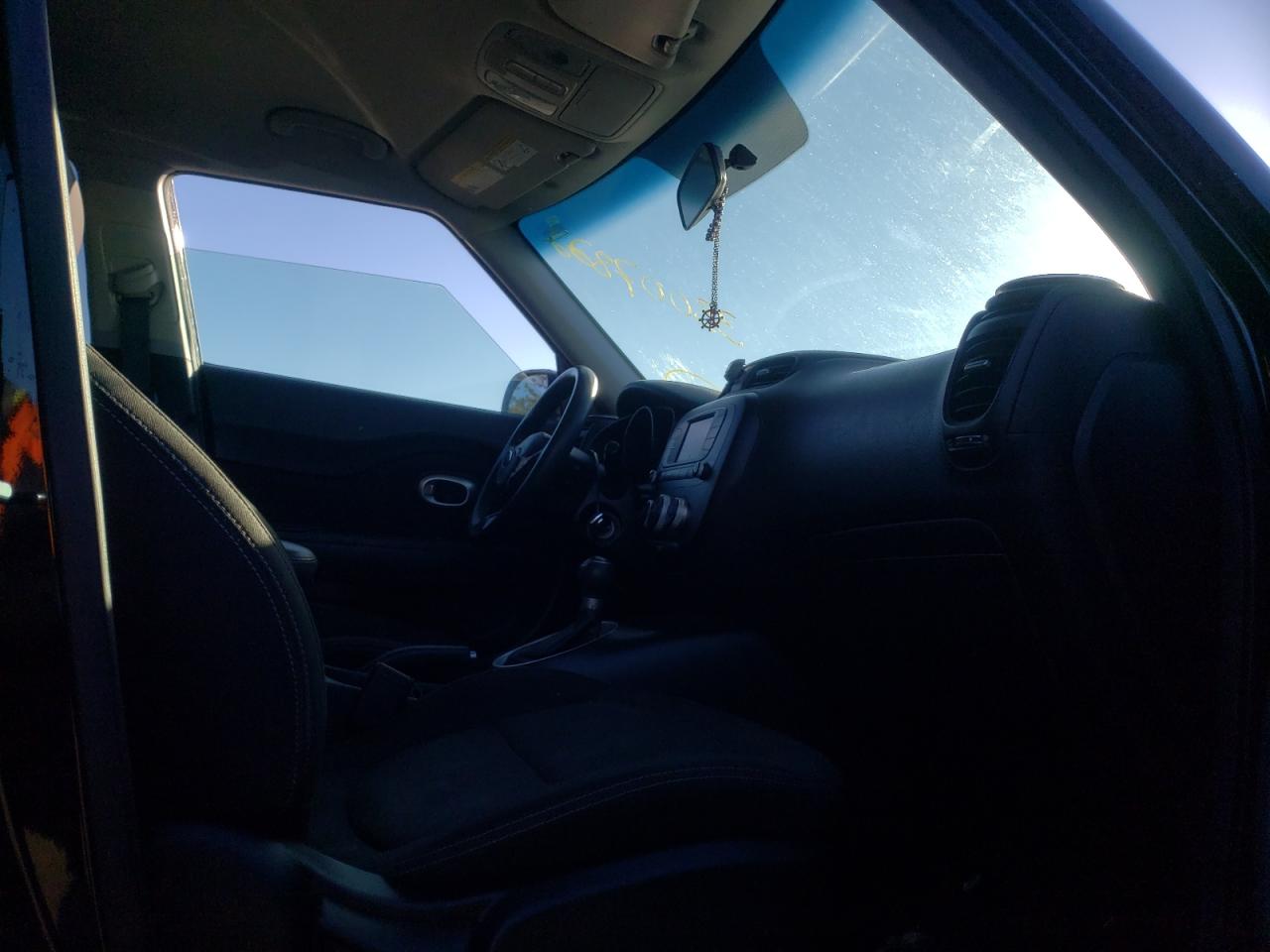 Photo 5 from auction – 2017 KIA SOUL with VIN KNDJN2A25H7443944