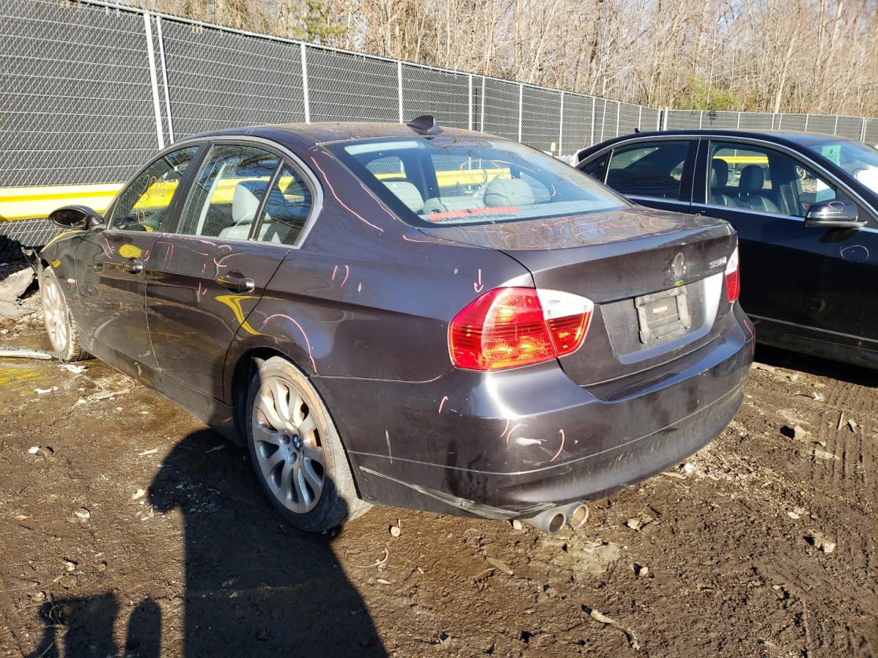 Photo 3 from auction – 2006 BMW 330 I with VIN WBAVB33506KR79828