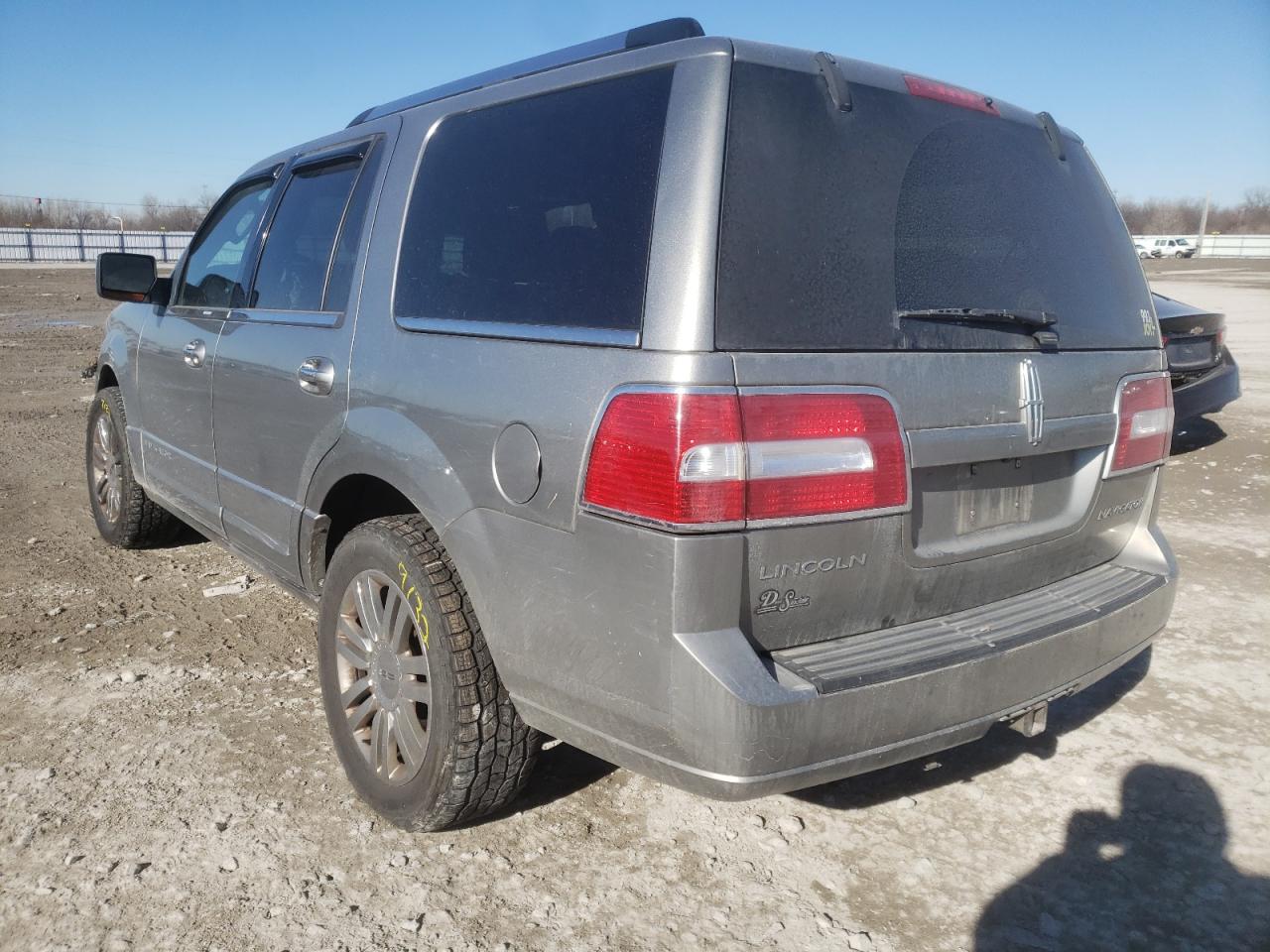 Photo 4 from auction – 2008 LINCOLN NAVIGATOR with VIN 5LMFU28508LJ06624