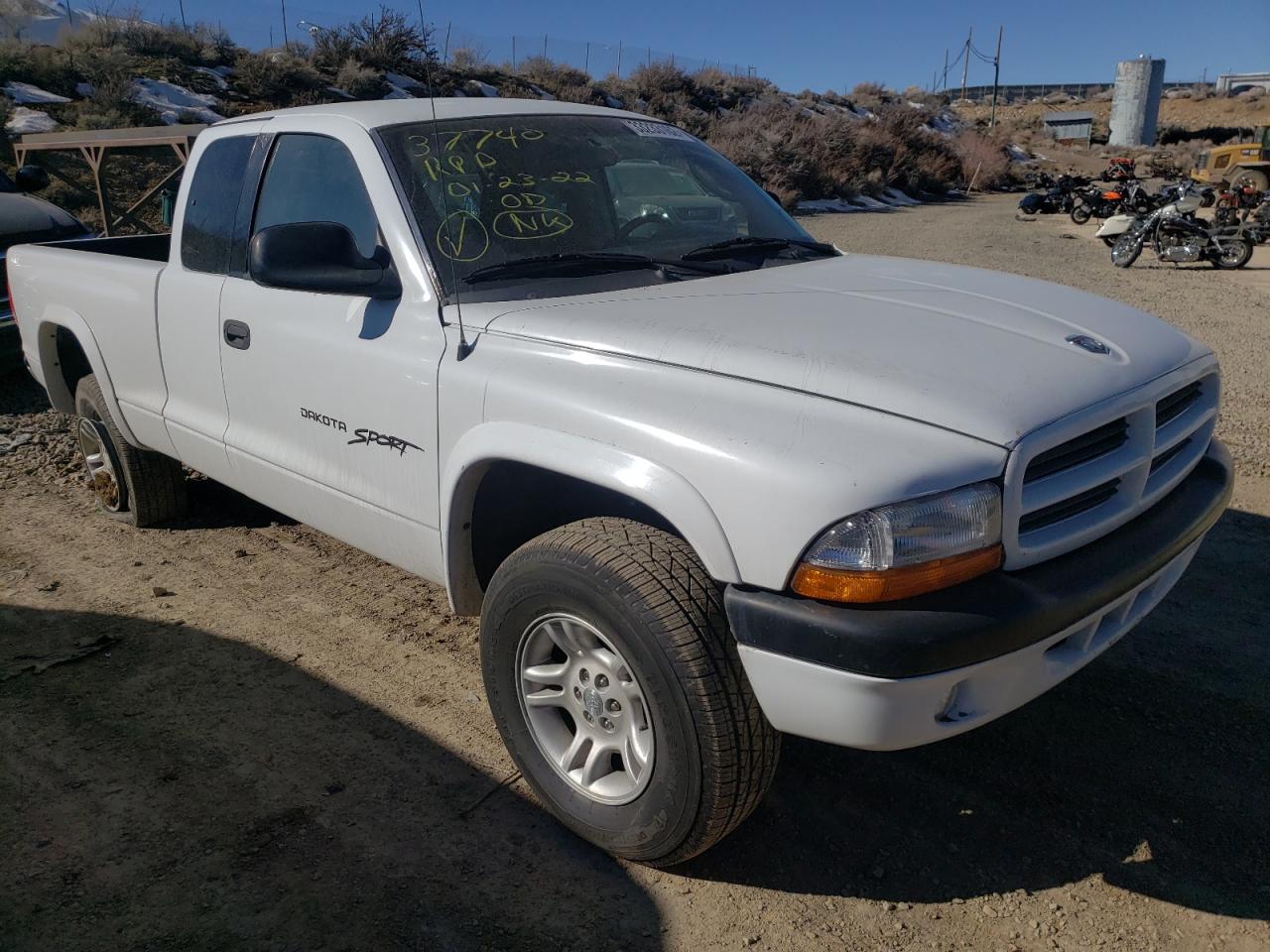 DODGE DAKOTA 2001 with VIN 1B7GG22X41S223339 - Photo from auction