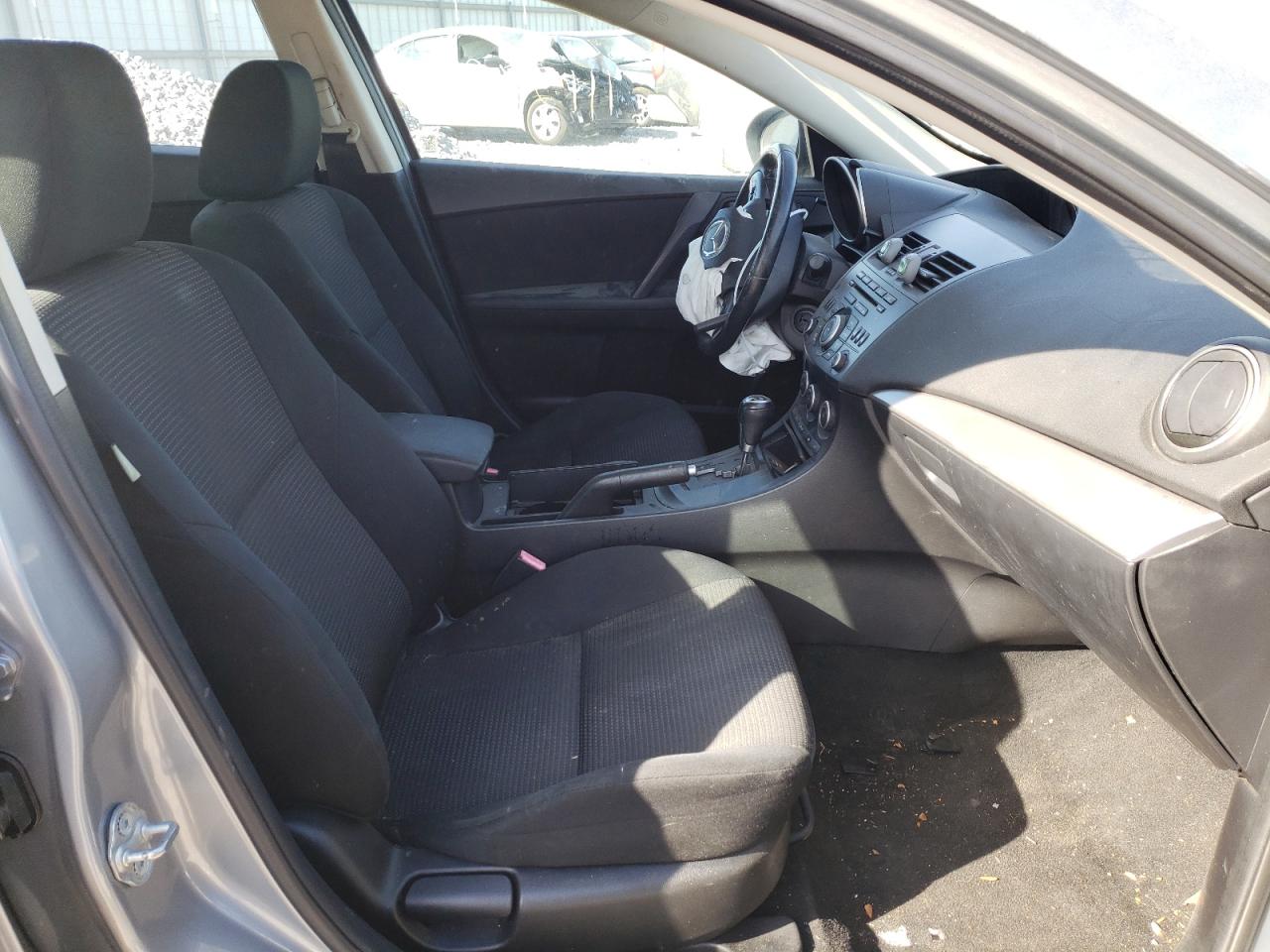Photo 5 from auction – 2013 MAZDA 3 I with VIN JM1BL1L71D1711138
