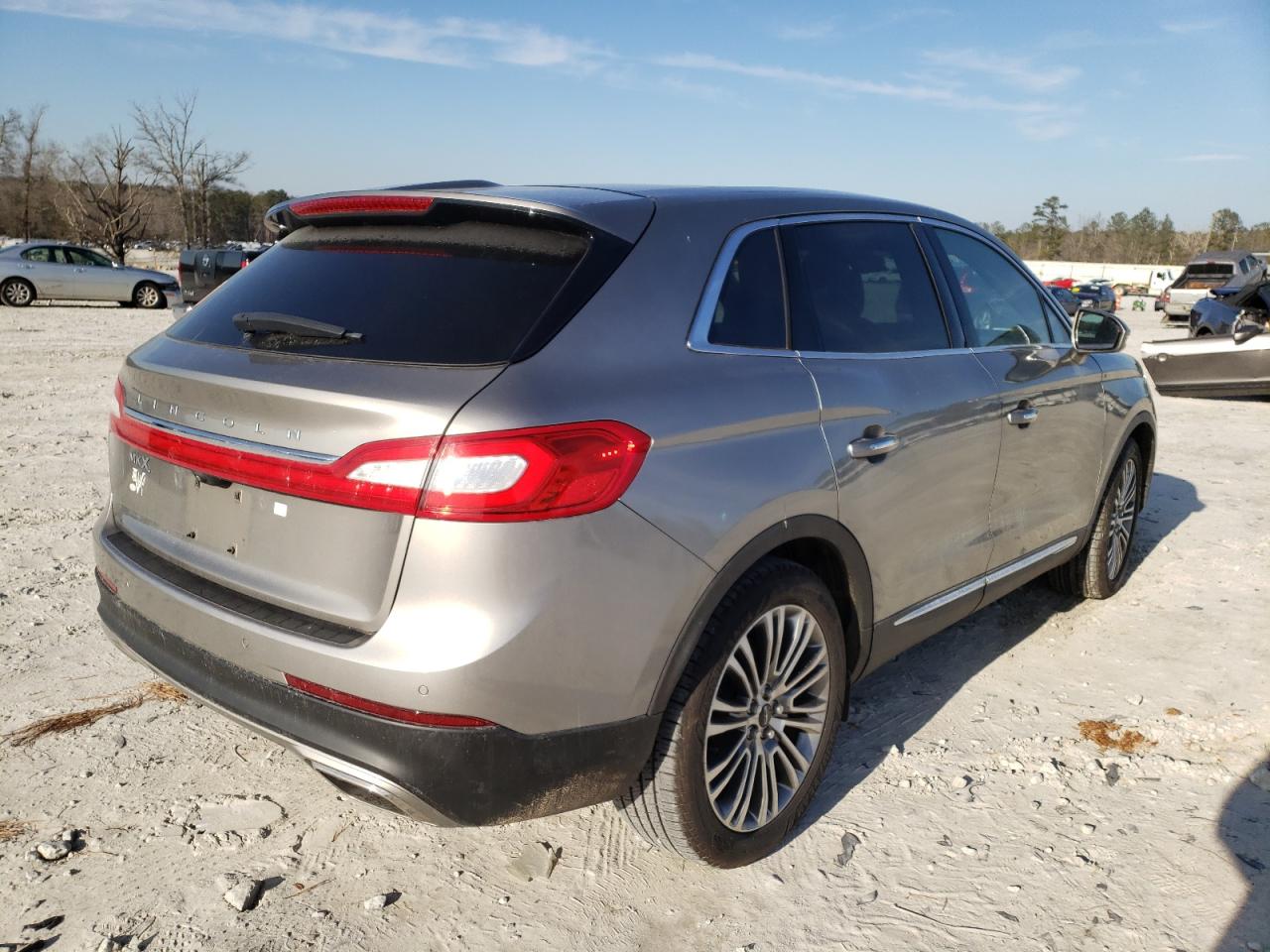 Photo 4 from auction – 2016 LINCOLN MKX RESERV with VIN 2LMPJ6LR0GBL44137