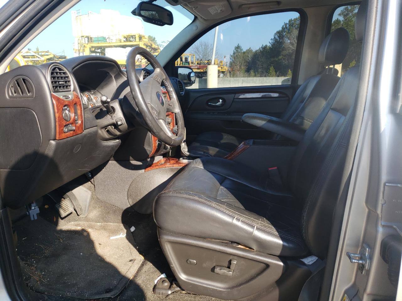 Photo 5 from auction – 2007 GMC ENVOY with VIN 1GKDT13S472246421