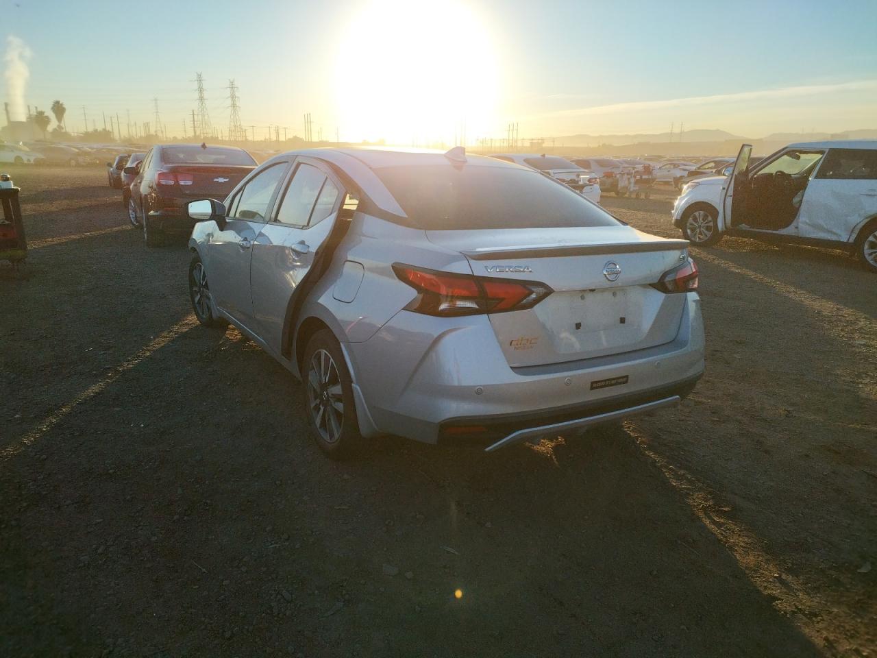 Photo 3 from auction – 2020 NISSAN VERSA with VIN 3N1CN8EV7LL849764