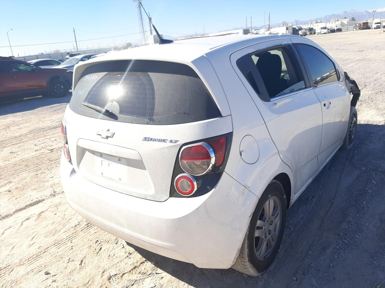 Photo 4 from auction – 2014 CHEVROLET SONIC LT with VIN 1G1JC6SG2E4100604