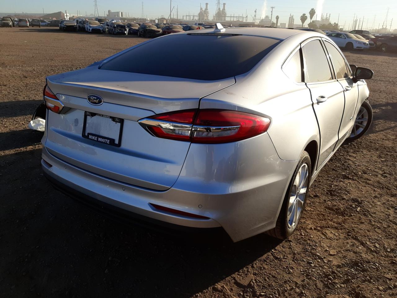 Photo 4 from auction – 2019 FORD FUSION SE with VIN 3FA6P0LUXKR242873