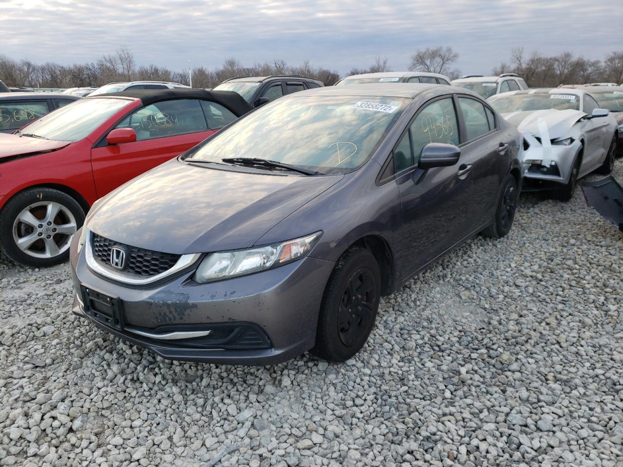 Photo 2 from auction – 2015 HONDA CIVIC LX with VIN 2HGFB2F53FH566730