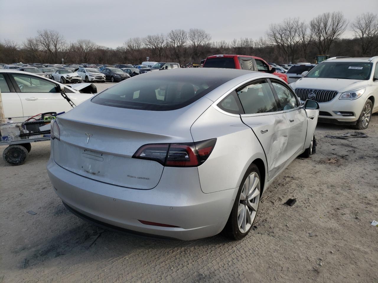 Photo 4 from auction – 2018 TESLA MODEL 3 with VIN 5YJ3E1EB0JF117045