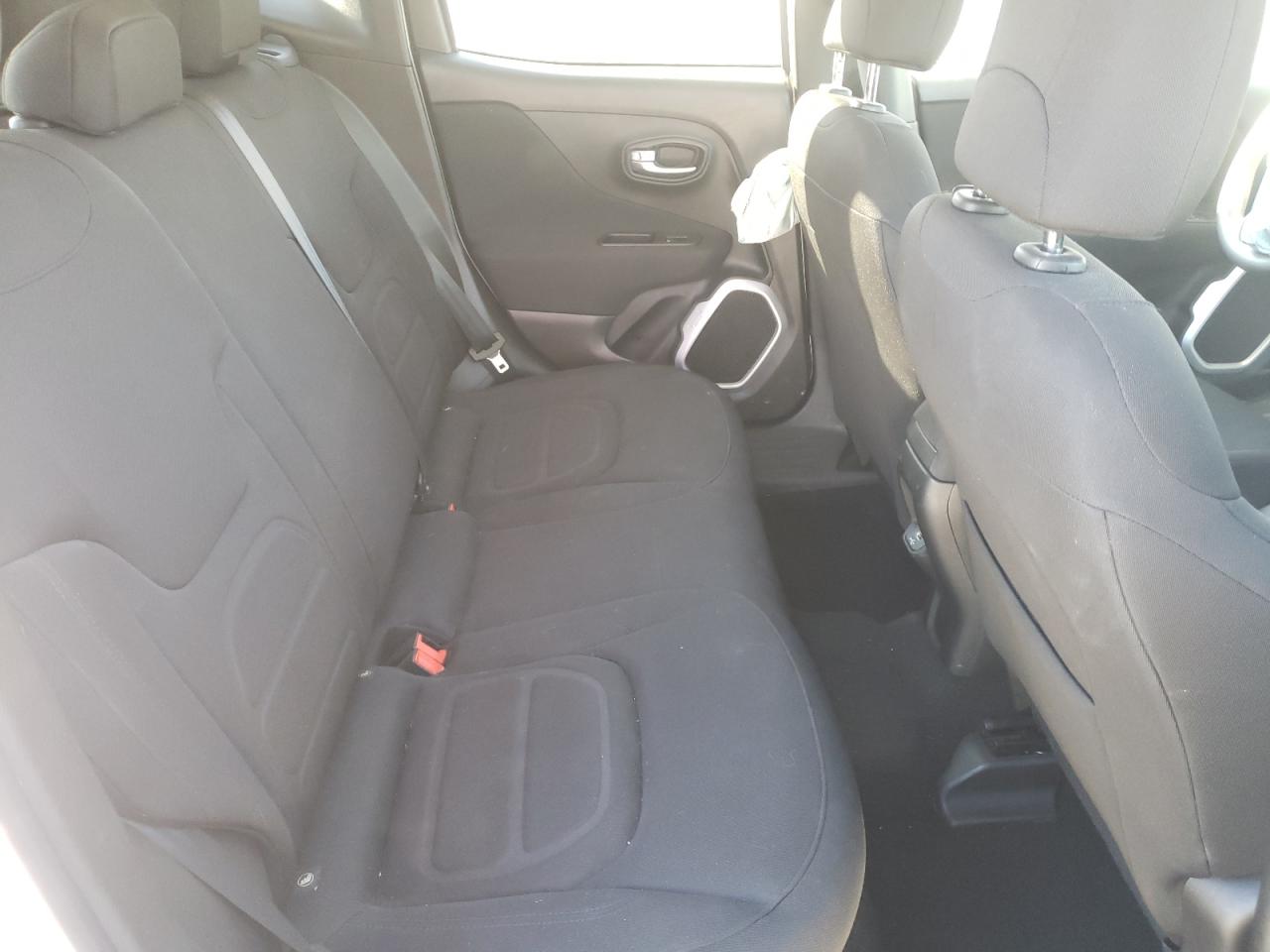 Photo 6 from auction – 2018 JEEP RENEGADE L with VIN ZACCJABB5JPJ64657