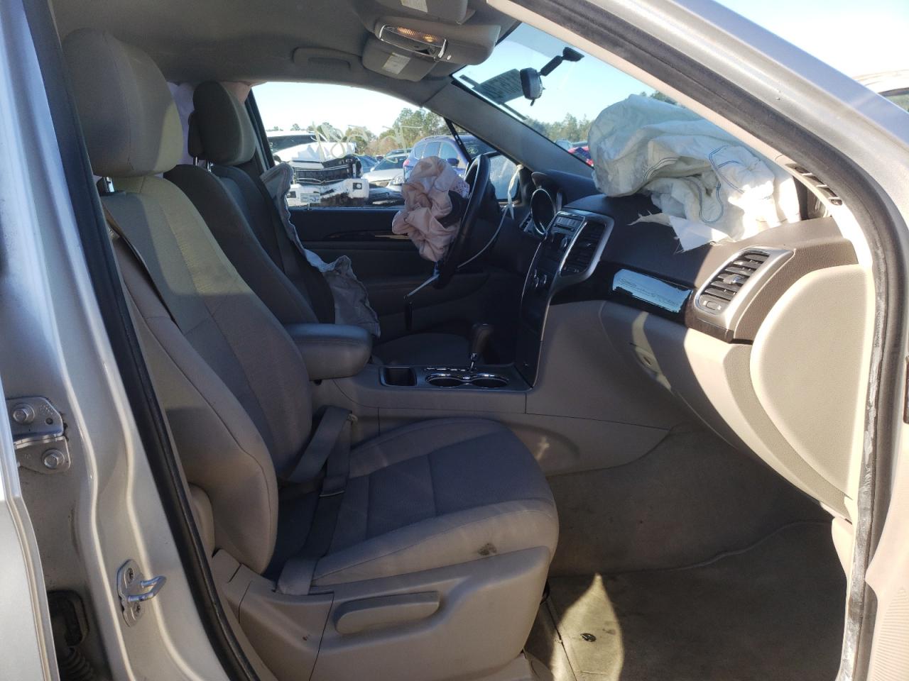 Photo 5 from auction – 2011 JEEP GRAND CHER with VIN 1J4RS4GG4BC524436
