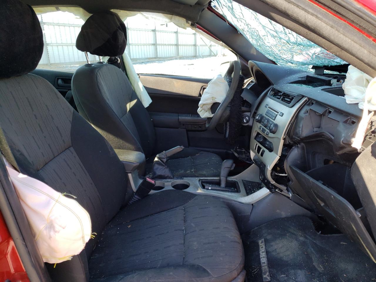 Photo 5 from auction – 2010 FORD FOCUS SE with VIN 1FAHP3FN1AW218360